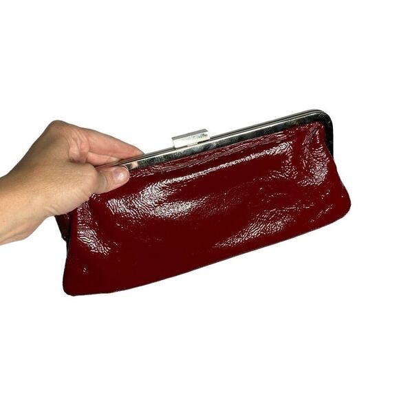 HOBO international red crinkle patent leather large kisslock clutch wallet - Picture 11 of 11